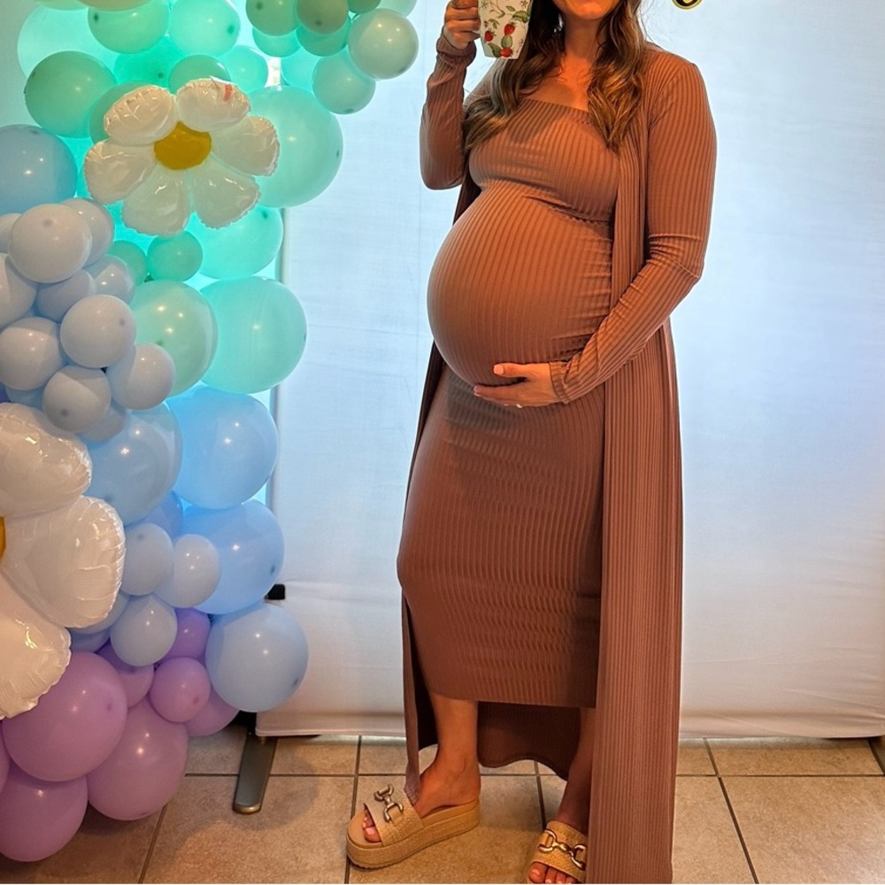 Beautiful maternity dress for pictures or your shower!